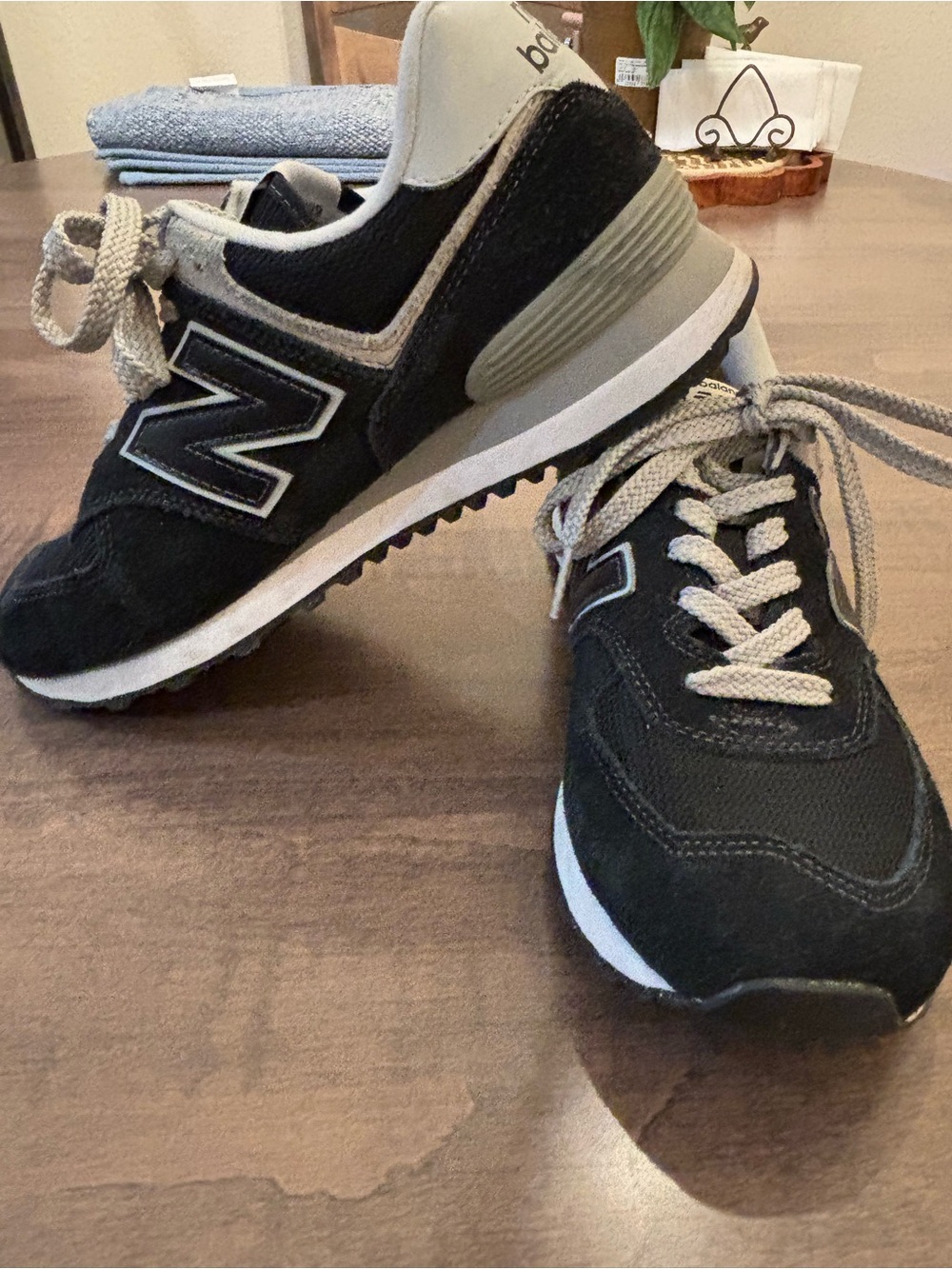 New Balance 574 Classic Black Gray Sneakers Women’s Size 8.5